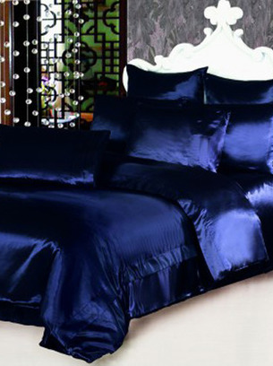 Атласное постельное белье темно-син ...
