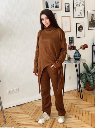 Ассиметричный теплый женский костюм ...