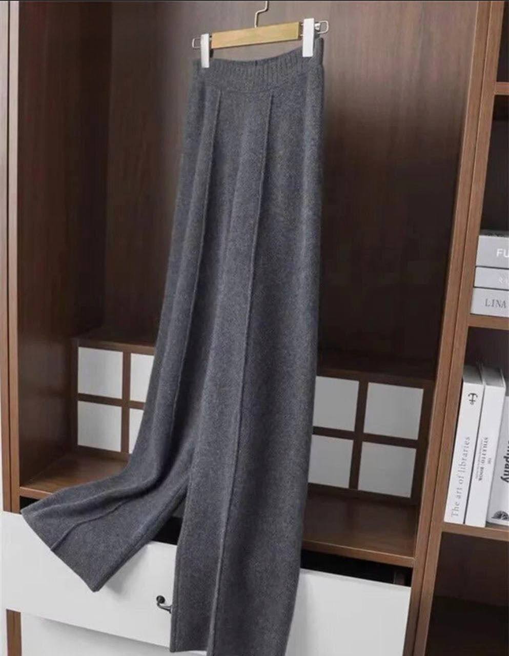 Стильні жіночі теплі штани кльош класика батал 