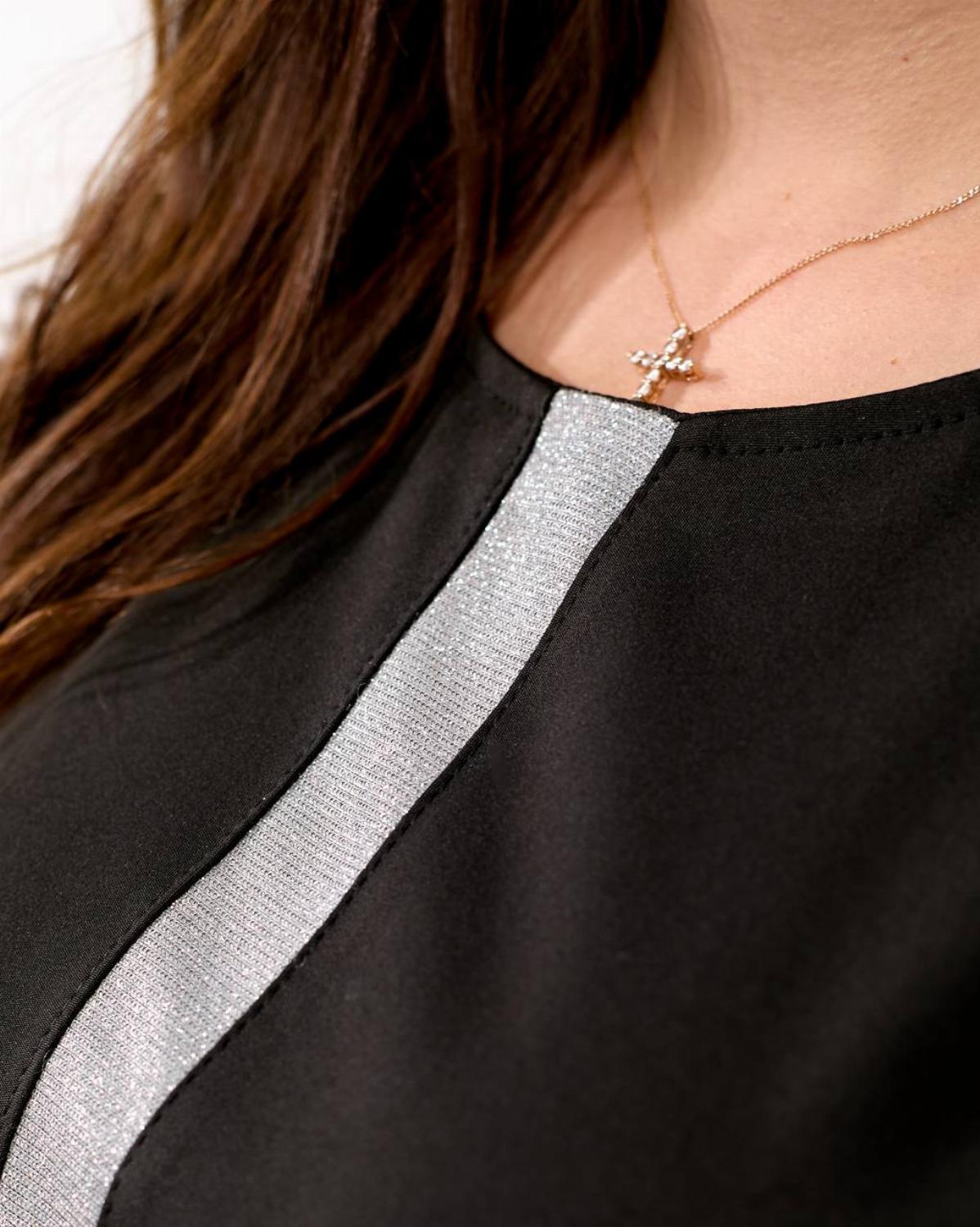 Стильна елегантна жіноча кофта з мікродайвінгу 